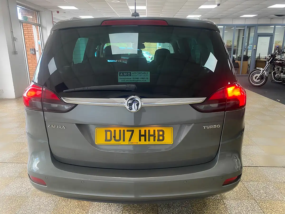 Used 2017 Vauxhall Zafira Tourer Se Grey - Interior and Exterior details 8