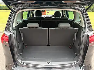 Used 2017 Vauxhall Zafira Tourer Sri Black - Interior and Exterior details 10