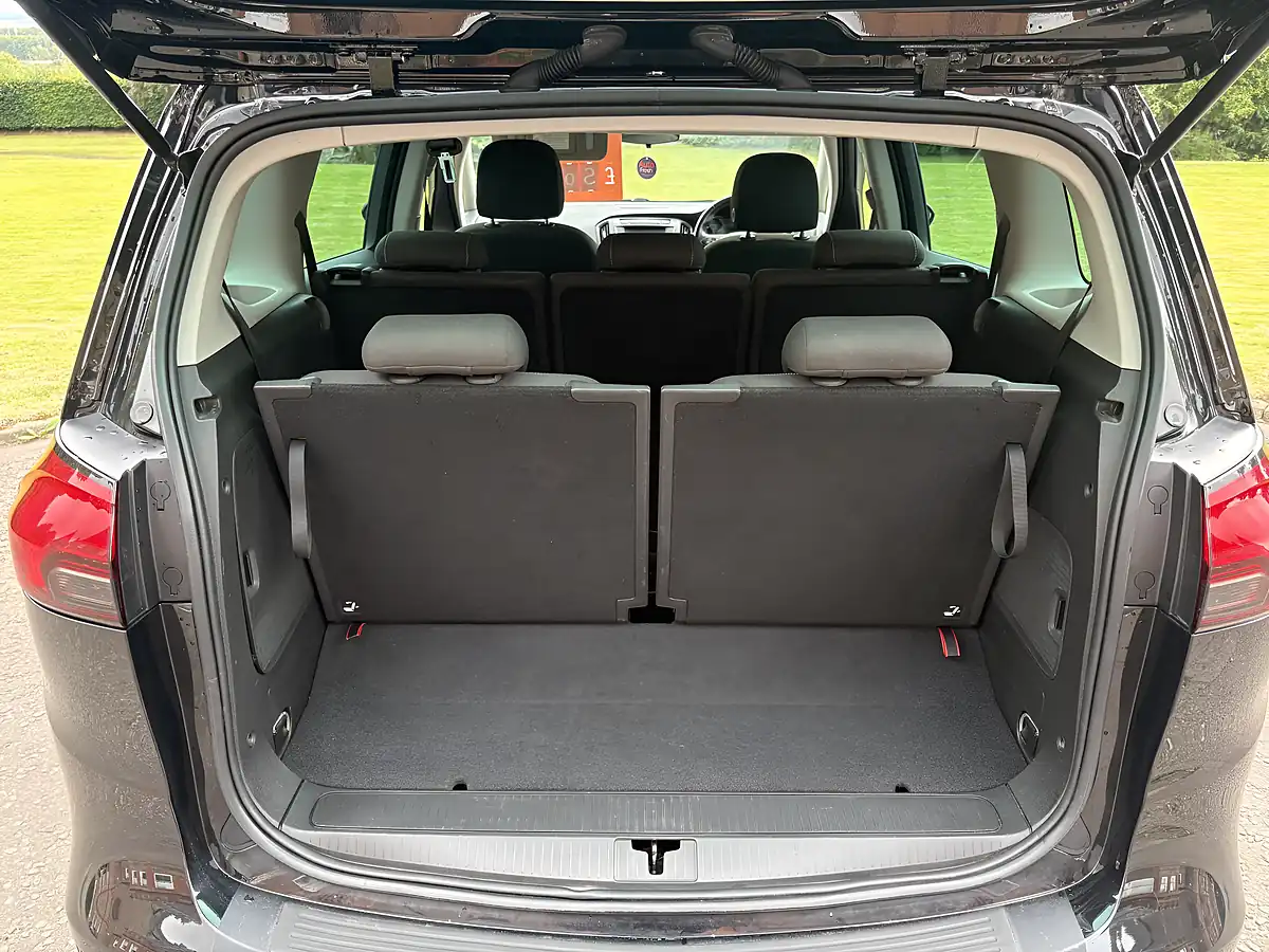 Used 2017 Vauxhall Zafira Tourer Sri Black - Interior and Exterior details 10