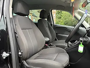Used 2017 Vauxhall Zafira Tourer Sri Black - Interior and Exterior details 12