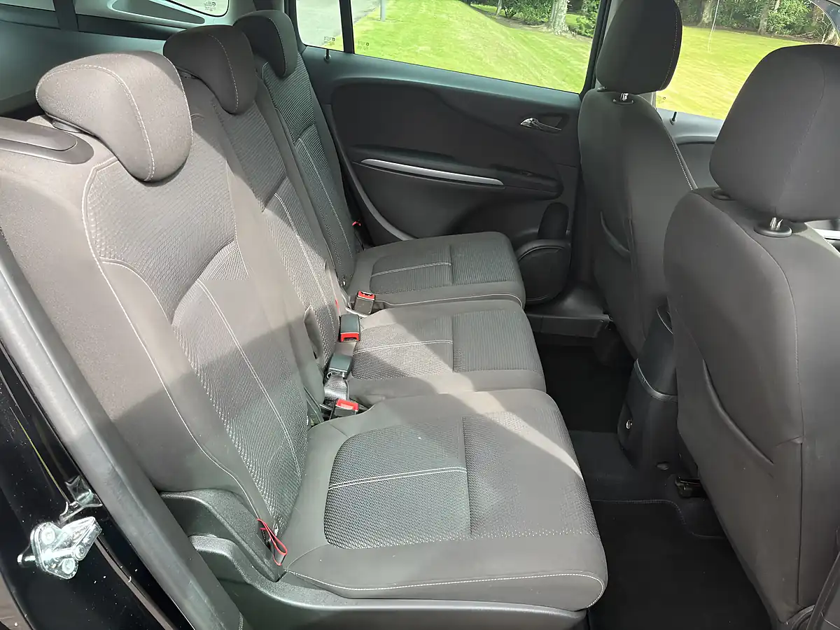 Used 2017 Vauxhall Zafira Tourer Sri Black - Interior and Exterior details 15