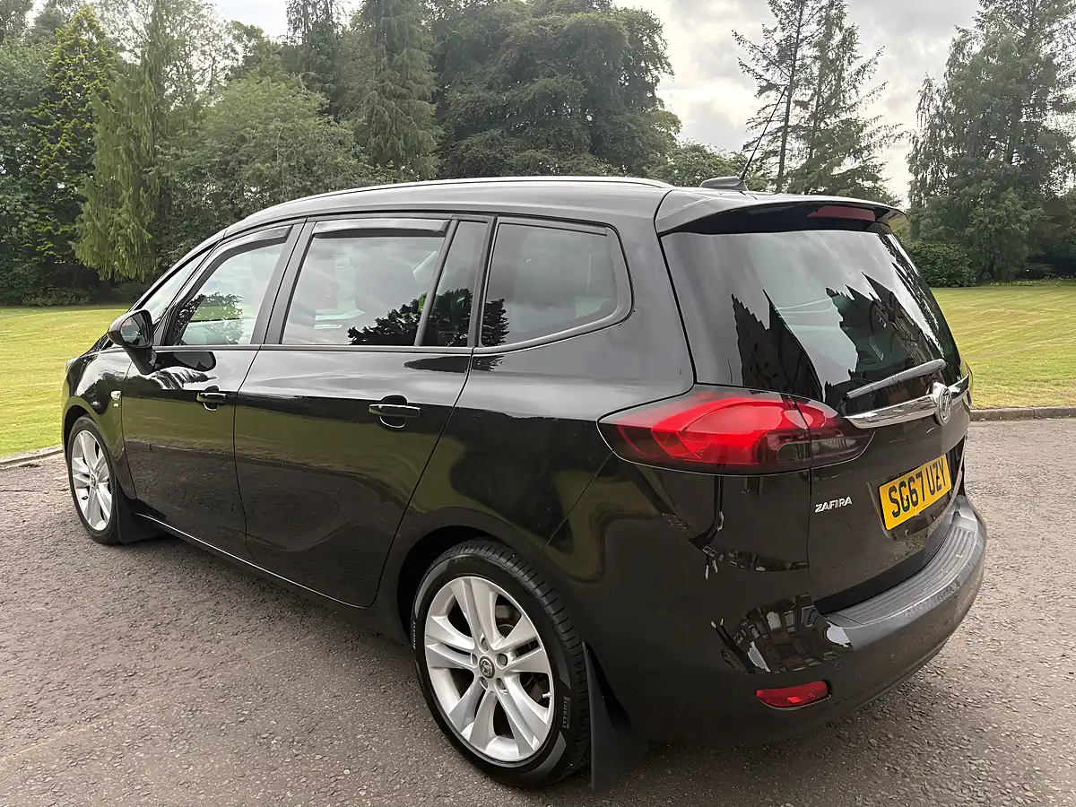 Used 2017 Vauxhall Zafira Tourer Sri Black - Interior and Exterior details 17