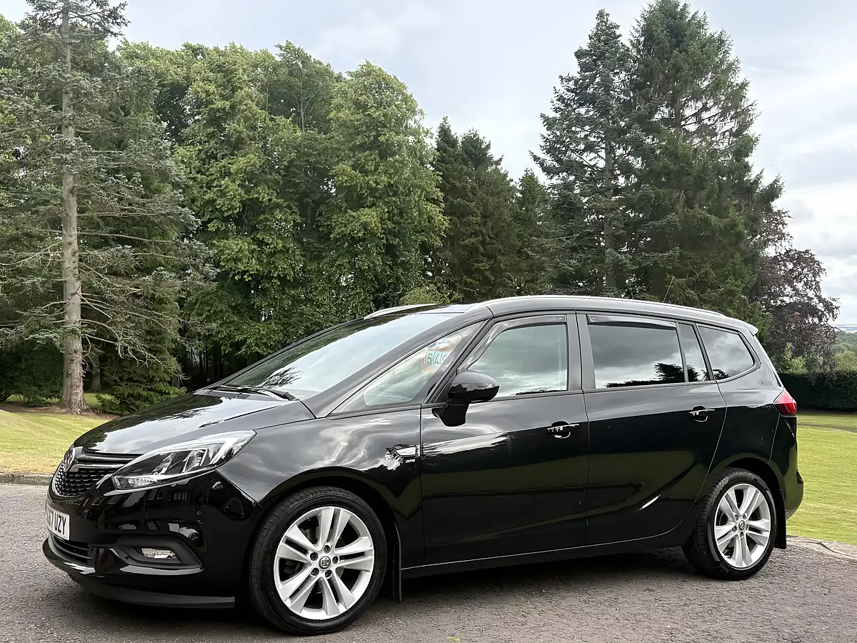 Used 2017 Vauxhall Zafira Tourer Sri Black - Interior and Exterior details 4
