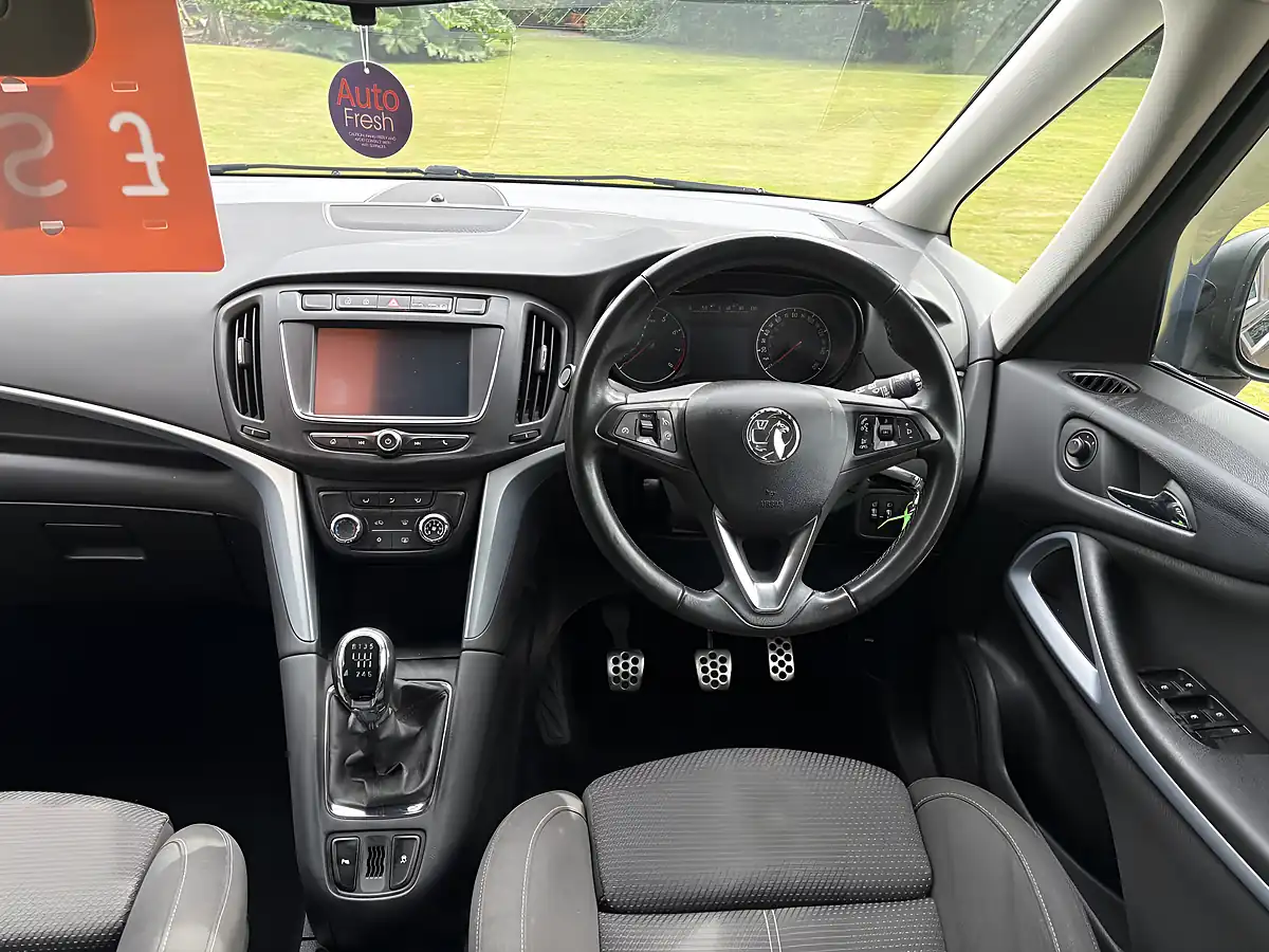 Used 2017 Vauxhall Zafira Tourer Sri Black - Interior and Exterior details 7