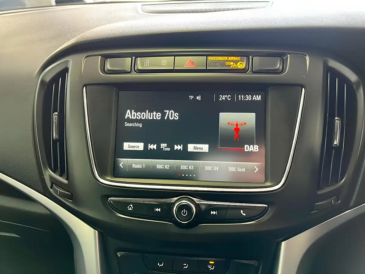 Used 2017 Vauxhall Zafira Tourer Sri Black - Interior and Exterior details 14
