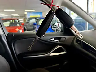 Used 2017 Vauxhall Zafira Tourer Sri Black - Interior and Exterior details 20