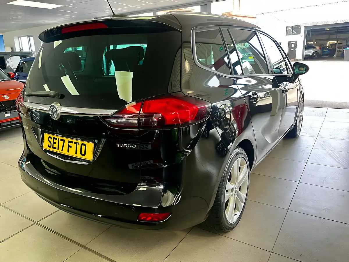 Used 2017 Vauxhall Zafira Tourer Sri Black - Interior and Exterior details 7