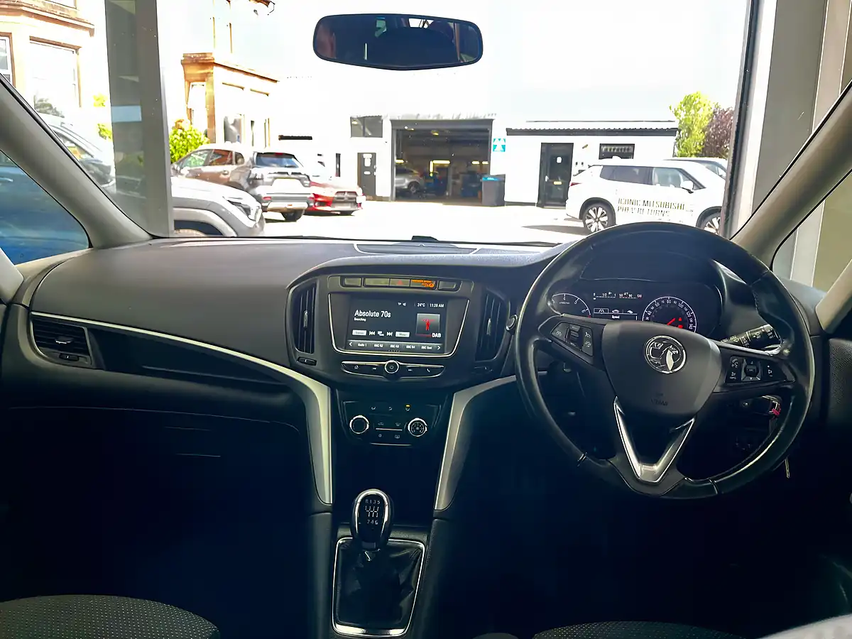 Used 2017 Vauxhall Zafira Tourer Sri Black - Interior and Exterior details 8