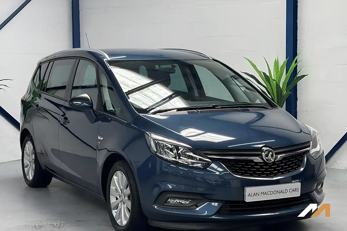 Used 2017 Vauxhall Zafira Tourer Sri Blue - Interior and Exterior details 5