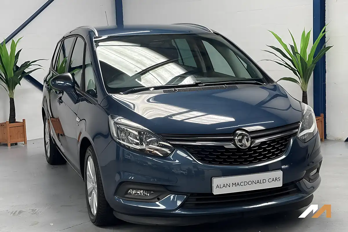 Used 2017 Vauxhall Zafira Tourer Sri Blue - Interior and Exterior details 8