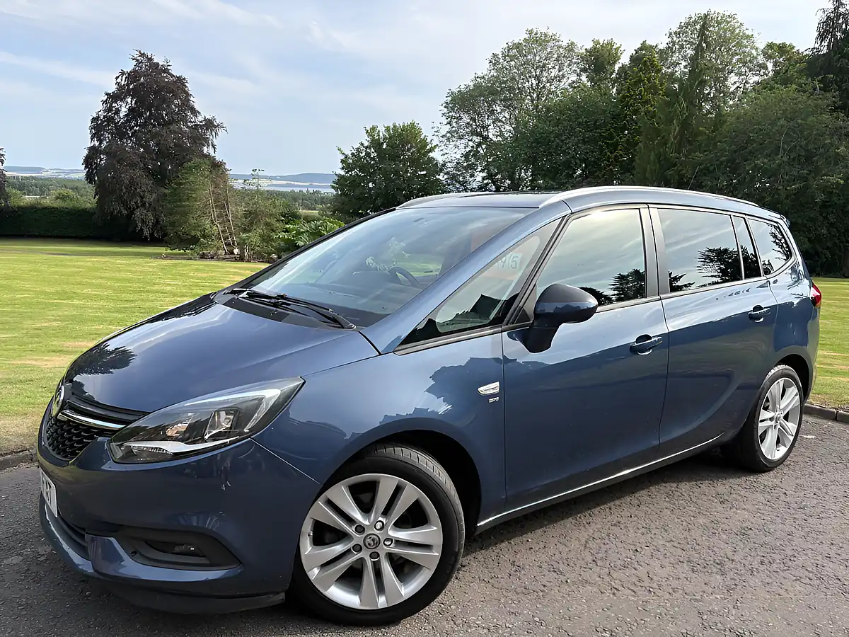 Used 2017 Vauxhall Zafira Tourer Sri Blue - Front View