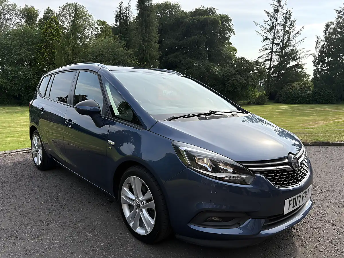 Used 2017 Vauxhall Zafira Tourer Sri Blue - Interior and Exterior details 2