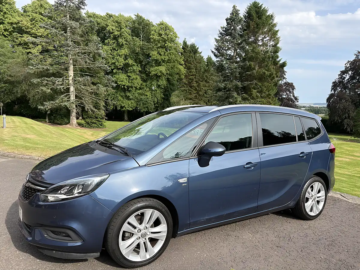 Used 2017 Vauxhall Zafira Tourer Sri Blue - Interior and Exterior details 6