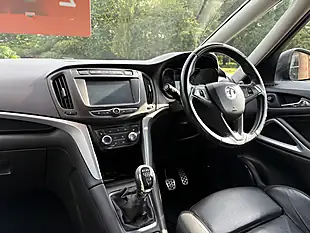 Used 2017 Vauxhall Zafira Tourer Sri Blue - Interior and Exterior details 9