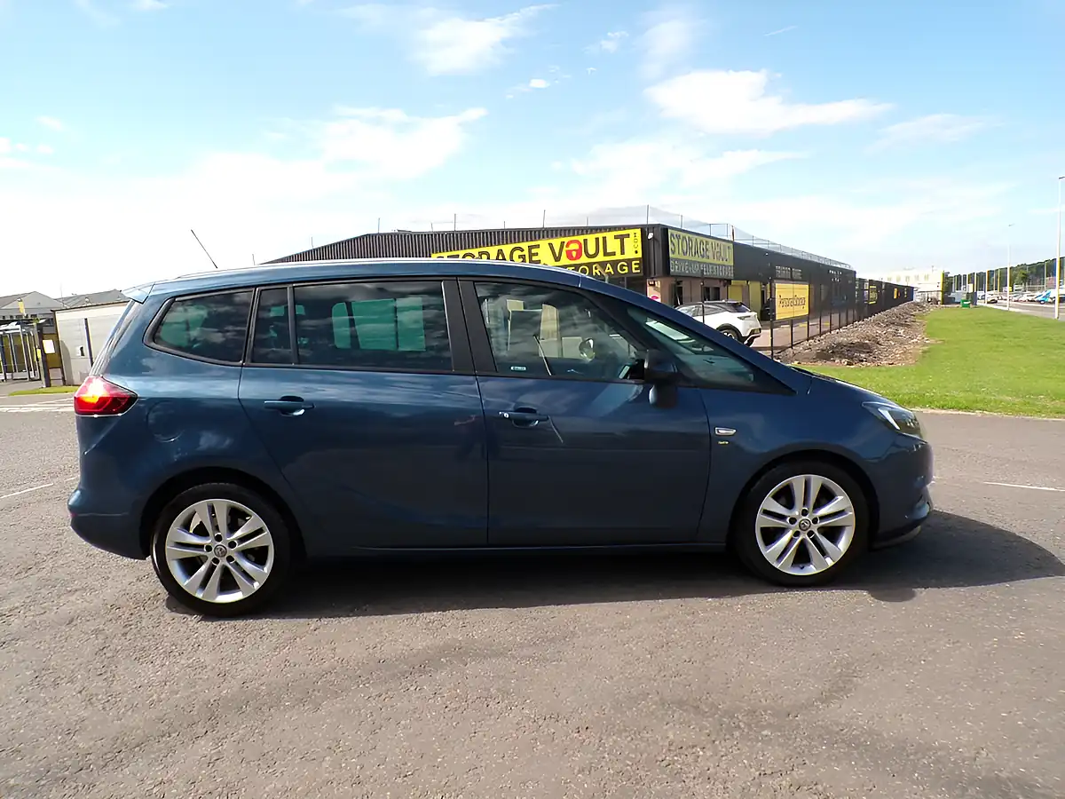 Used 2017 Vauxhall Zafira Tourer Sri Blue - Interior and Exterior details 11