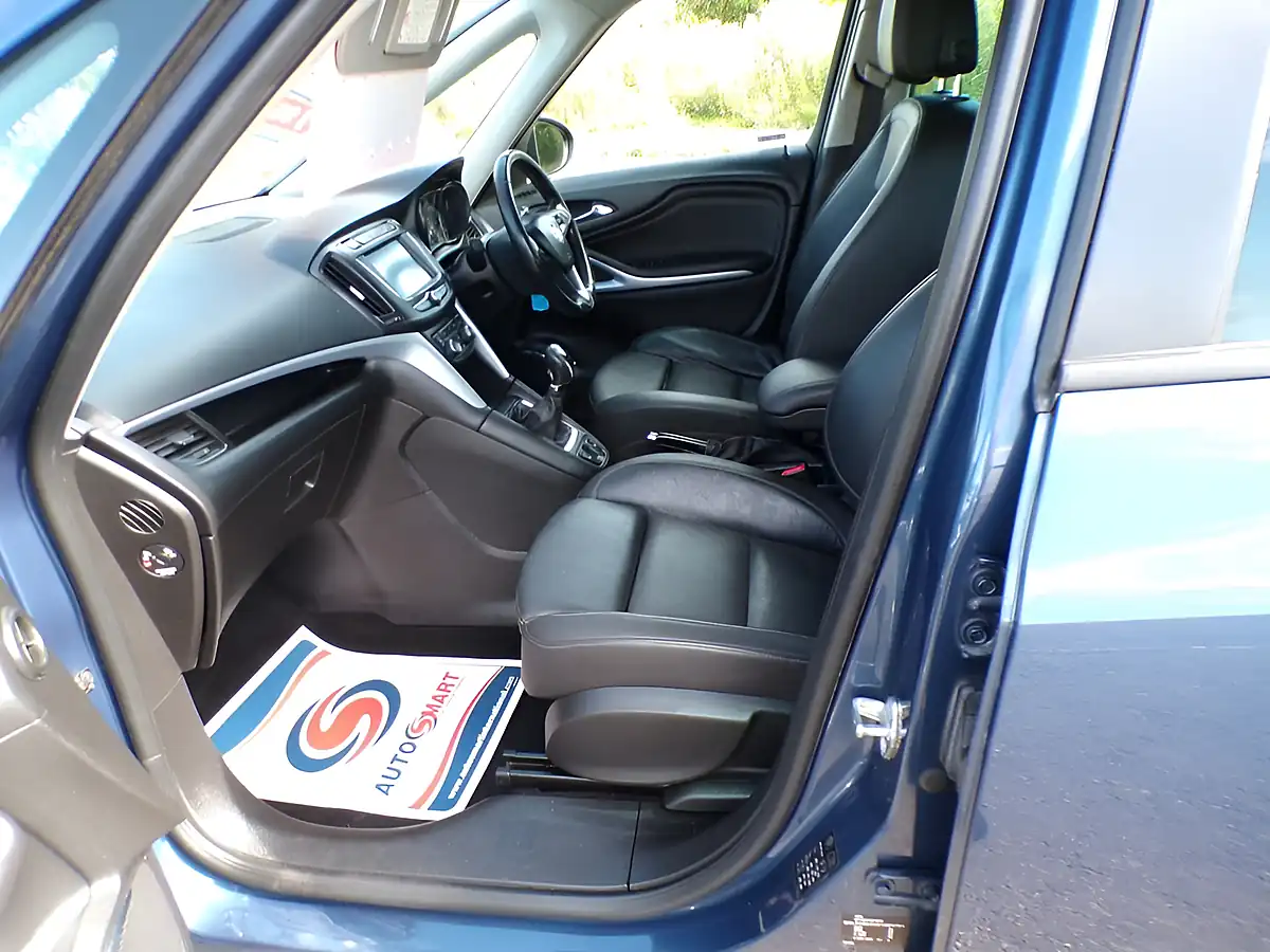 Used 2017 Vauxhall Zafira Tourer Sri Blue - Interior and Exterior details 7