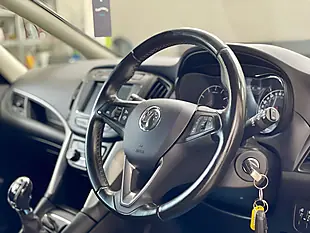 Used 2017 Vauxhall Zafira Tourer Sri Blue - Interior and Exterior details 15