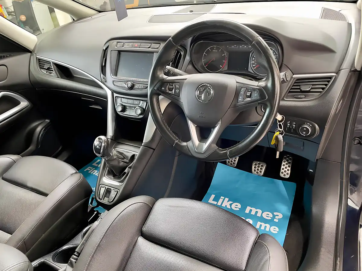 Used 2017 Vauxhall Zafira Tourer Sri Blue - Interior and Exterior details 6