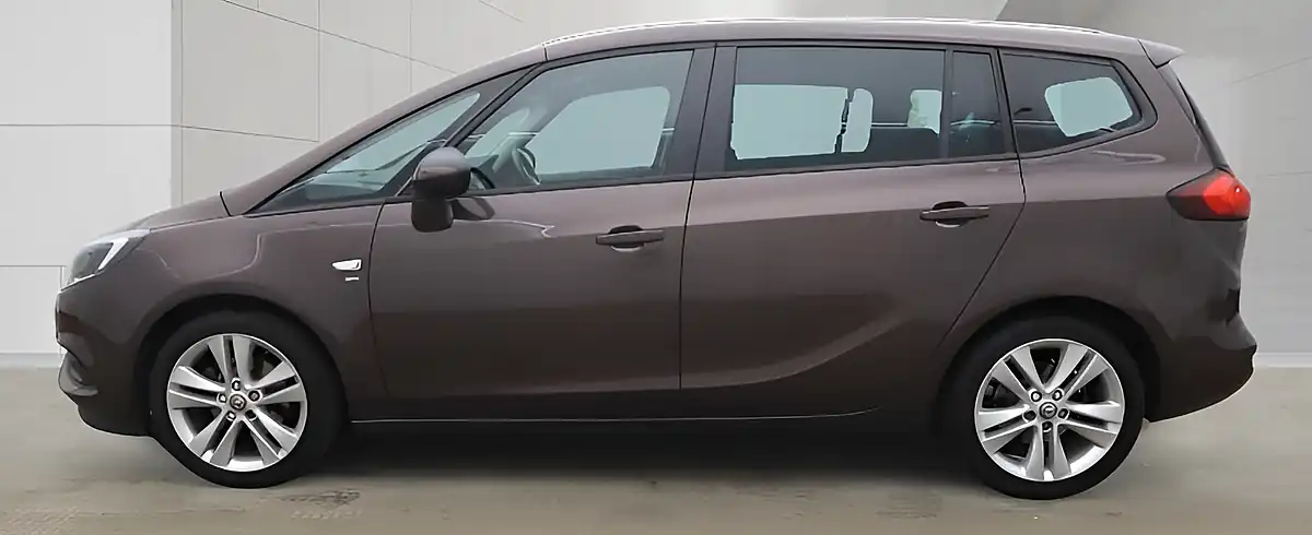 Used 2017 Vauxhall Zafira Tourer Sri Brown - Interior and Exterior details 5