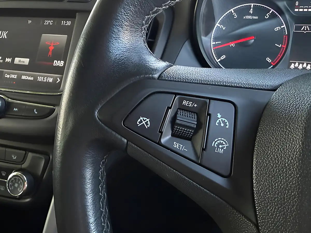 Used 2017 Vauxhall Zafira Tourer Sri Grey - Interior and Exterior details 16
