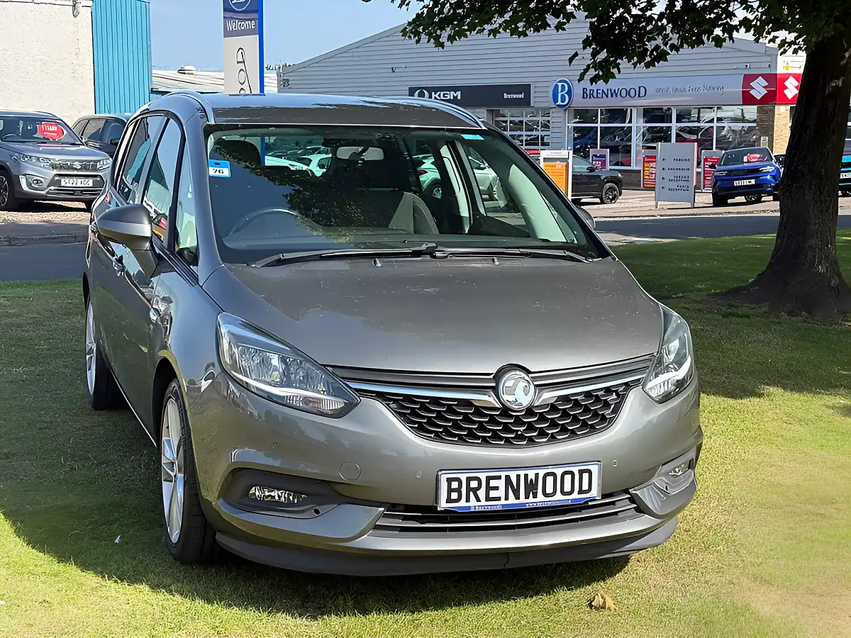Used 2017 Vauxhall Zafira Tourer Sri Grey - Interior and Exterior details 2