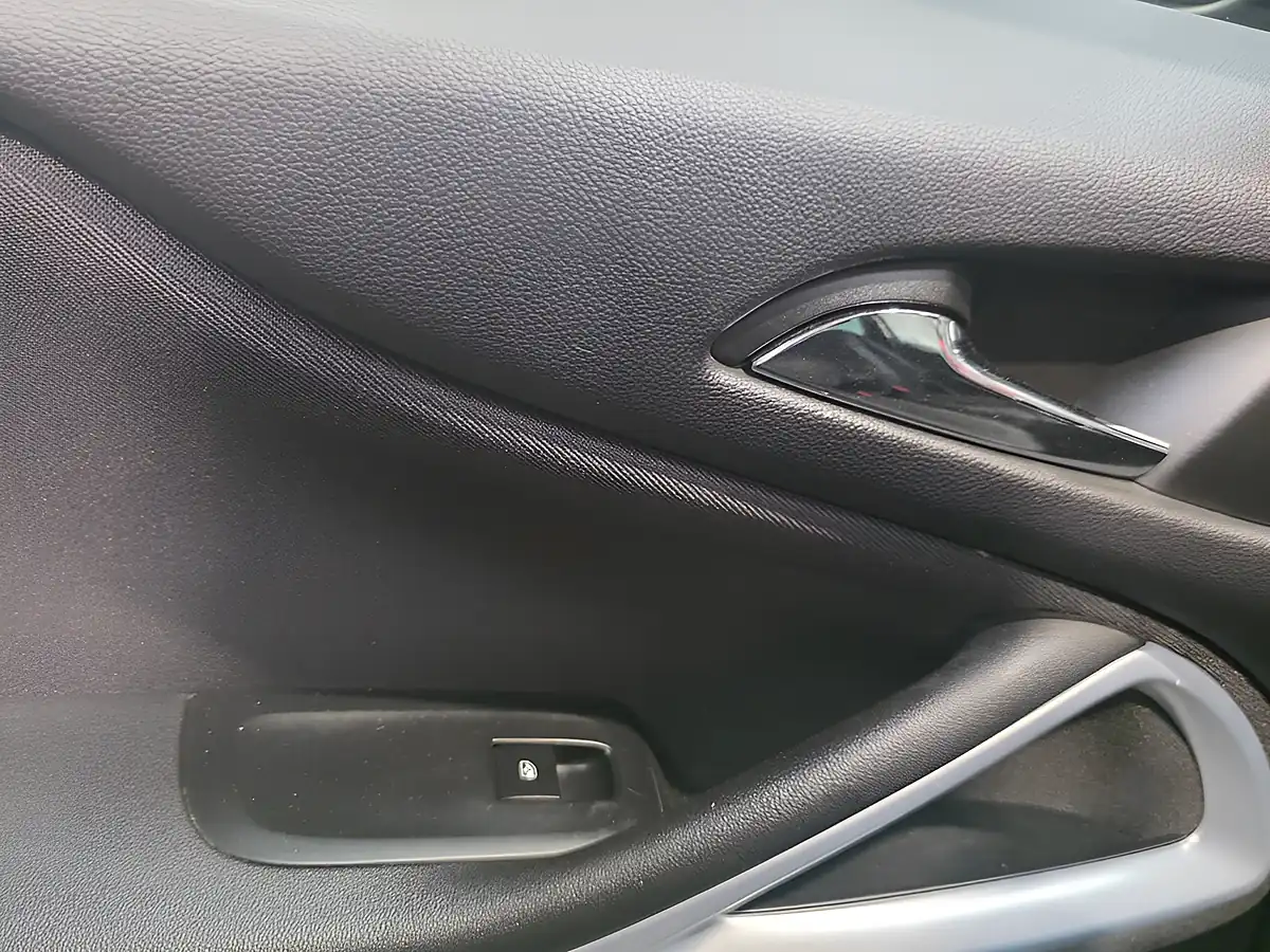 Used 2017 Vauxhall Zafira Tourer Sri Grey - Interior and Exterior details 16