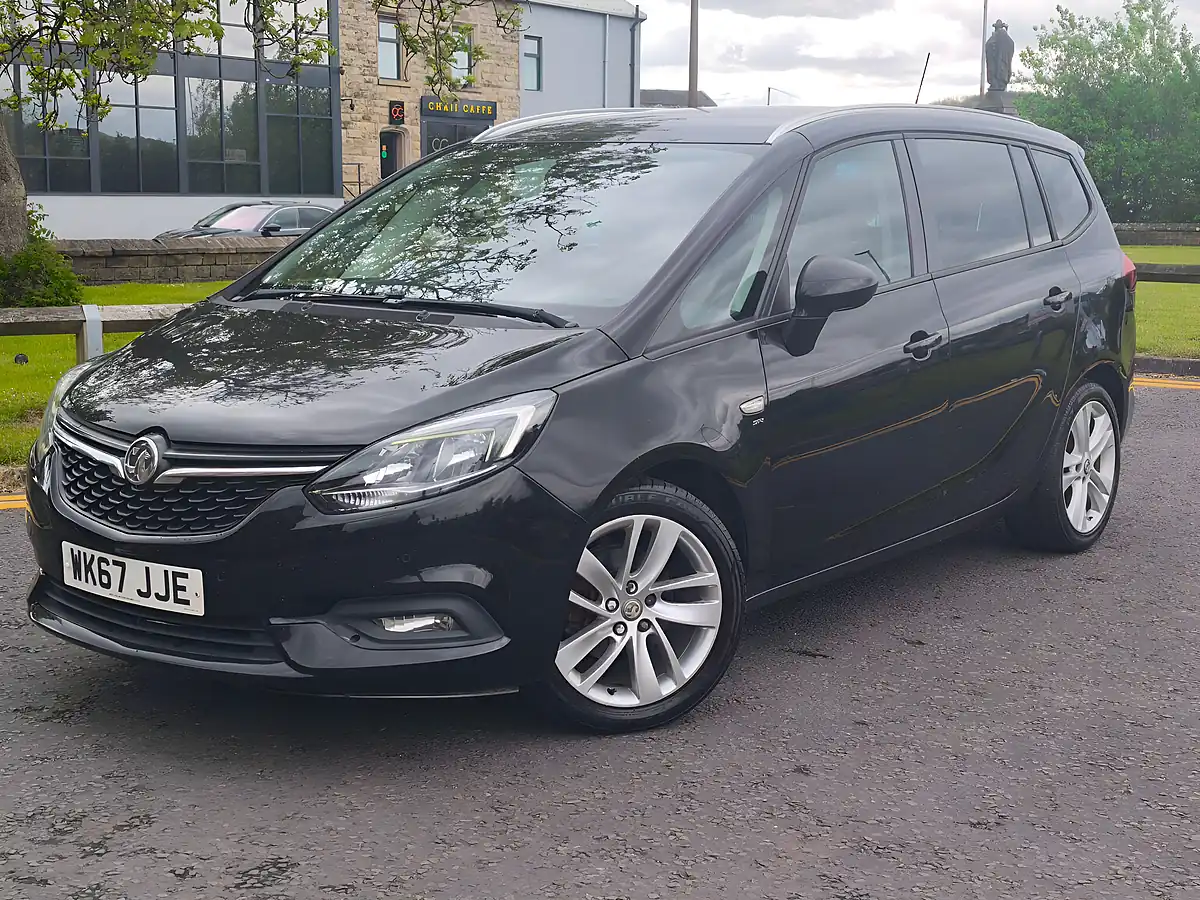 Used 2017 Vauxhall Zafira Tourer Sri Nav Black - Front View