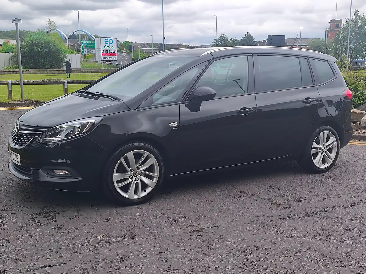 Used 2017 Vauxhall Zafira Tourer Sri Nav Black - Interior and Exterior details 10