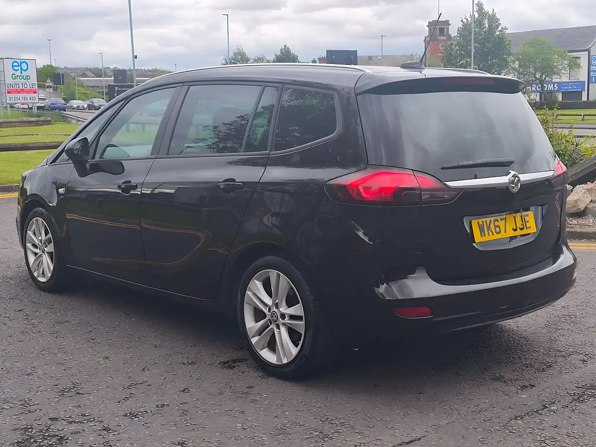 Used 2017 Vauxhall Zafira Tourer Sri Nav Black - Interior and Exterior details 16