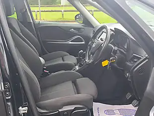 Used 2017 Vauxhall Zafira Tourer Sri Nav Black - Interior and Exterior details 3