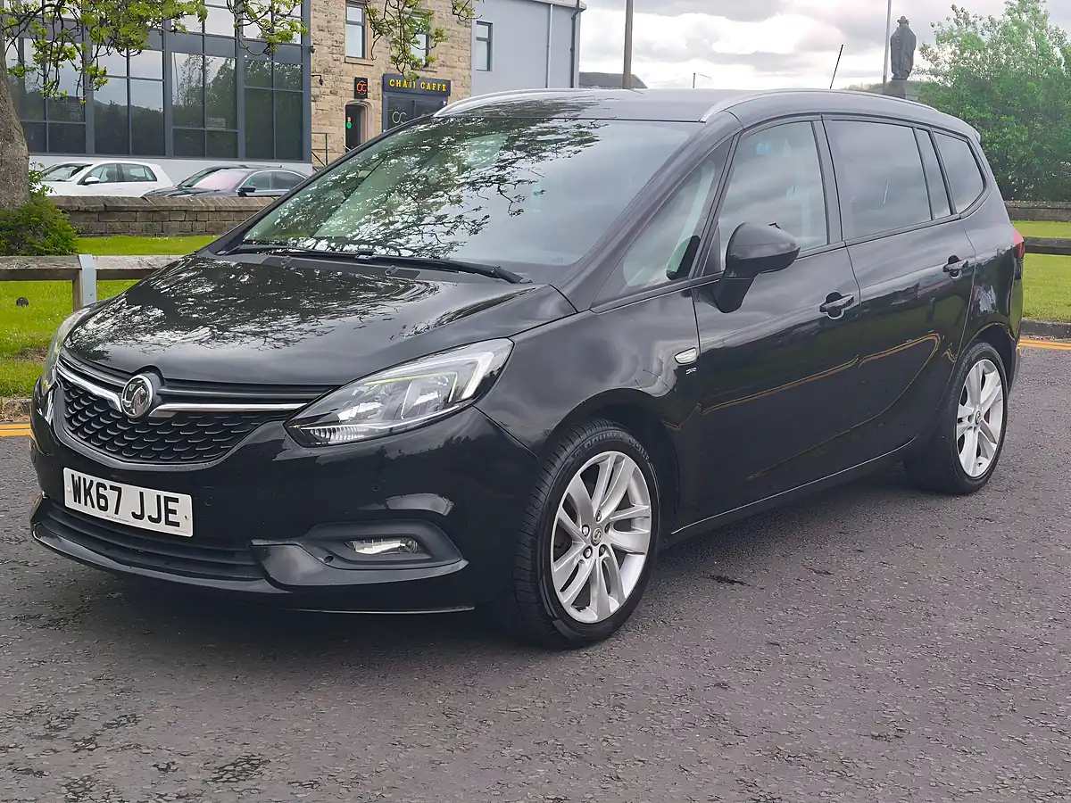 Used 2017 Vauxhall Zafira Tourer Sri Nav Black - Interior and Exterior details 8