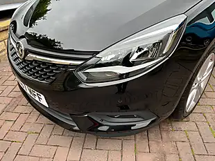 Used 2017 Vauxhall Zafira Tourer Sri Nav Black - Interior and Exterior details 16