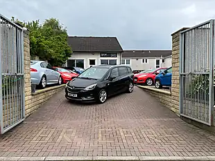 Used 2017 Vauxhall Zafira Tourer Sri Nav Black - Interior and Exterior details 3