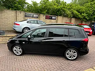 Used 2017 Vauxhall Zafira Tourer Sri Nav Black - Interior and Exterior details 6