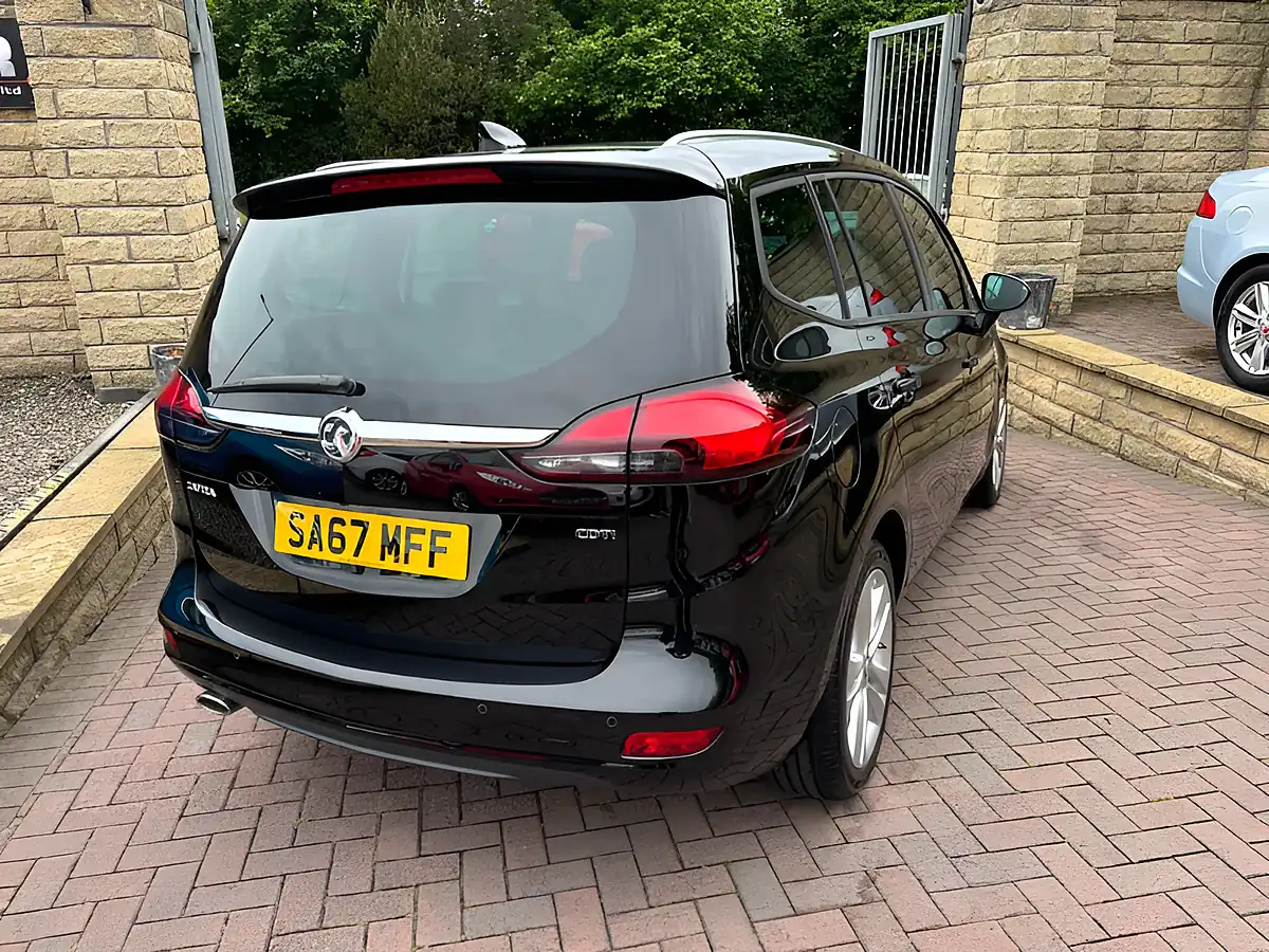 Used 2017 Vauxhall Zafira Tourer Sri Nav Black - Interior and Exterior details 9