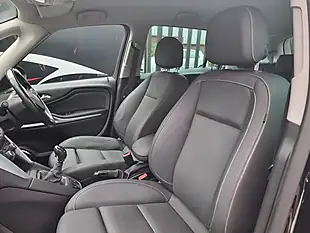 Used 2017 Vauxhall Zafira Tourer Sri Nav Black - Interior and Exterior details 17