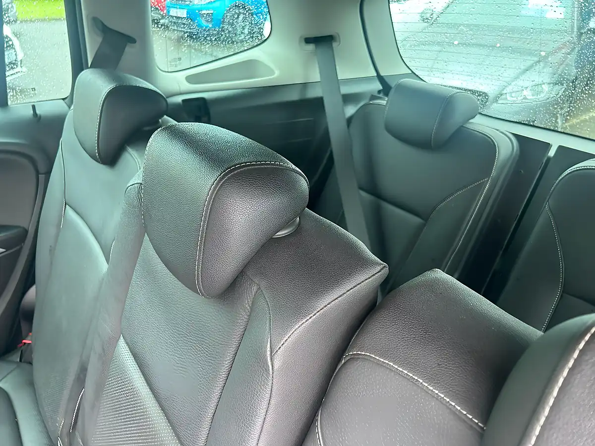 Used 2017 Vauxhall Zafira Tourer Sri Nav Silver - Interior and Exterior details 15