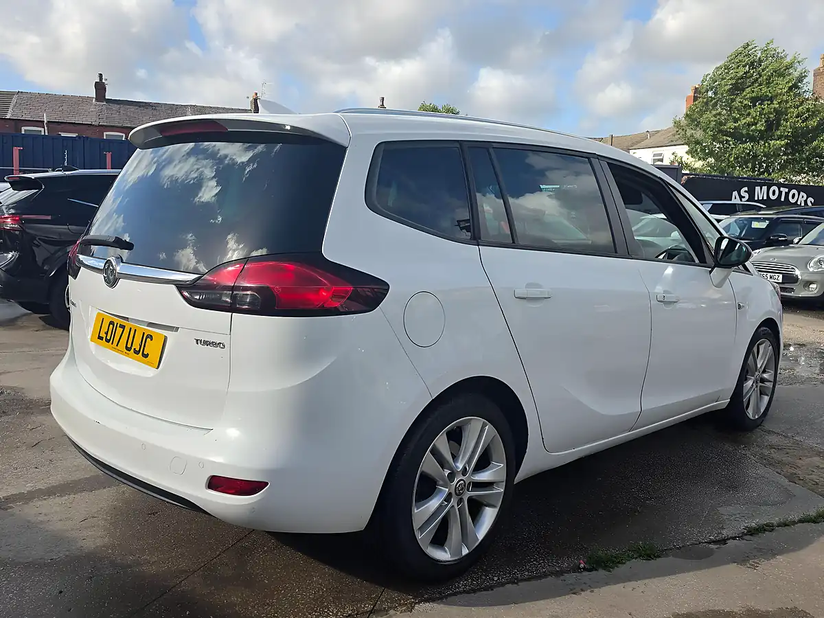 Used 2017 Vauxhall Zafira Tourer Sri Nav White - Interior and Exterior details 6
