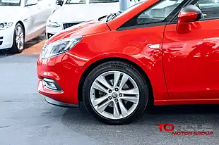 Used 2017 Vauxhall Zafira Tourer Sri Red - Interior and Exterior details 5