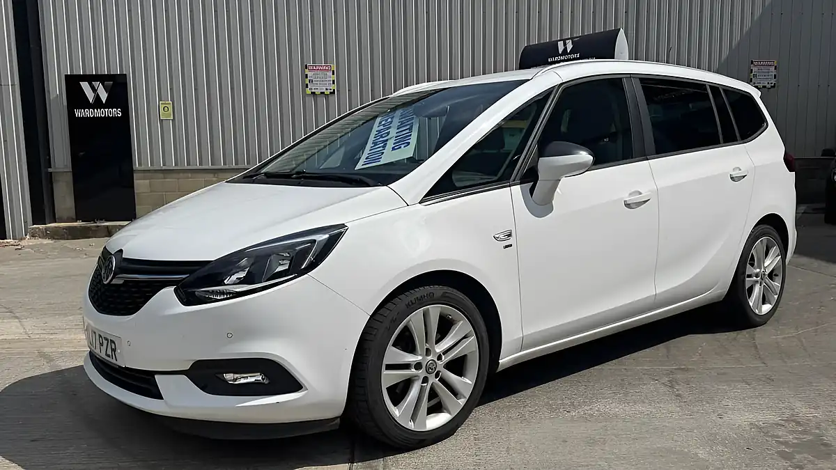 Used 2017 Vauxhall Zafira Tourer Sri White - Front View