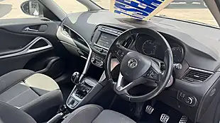 Used 2017 Vauxhall Zafira Tourer Sri White - Interior and Exterior details 5