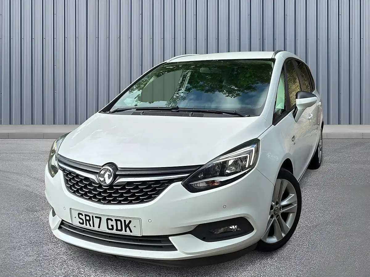 Used 2017 Vauxhall Zafira Tourer Sri White - Interior and Exterior details 3