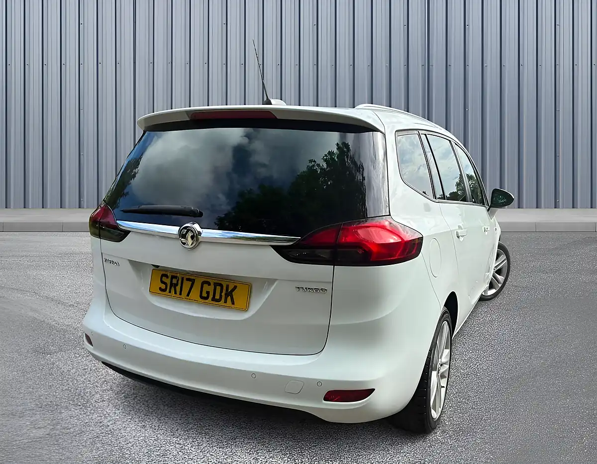 Used 2017 Vauxhall Zafira Tourer Sri White - Interior and Exterior details 6