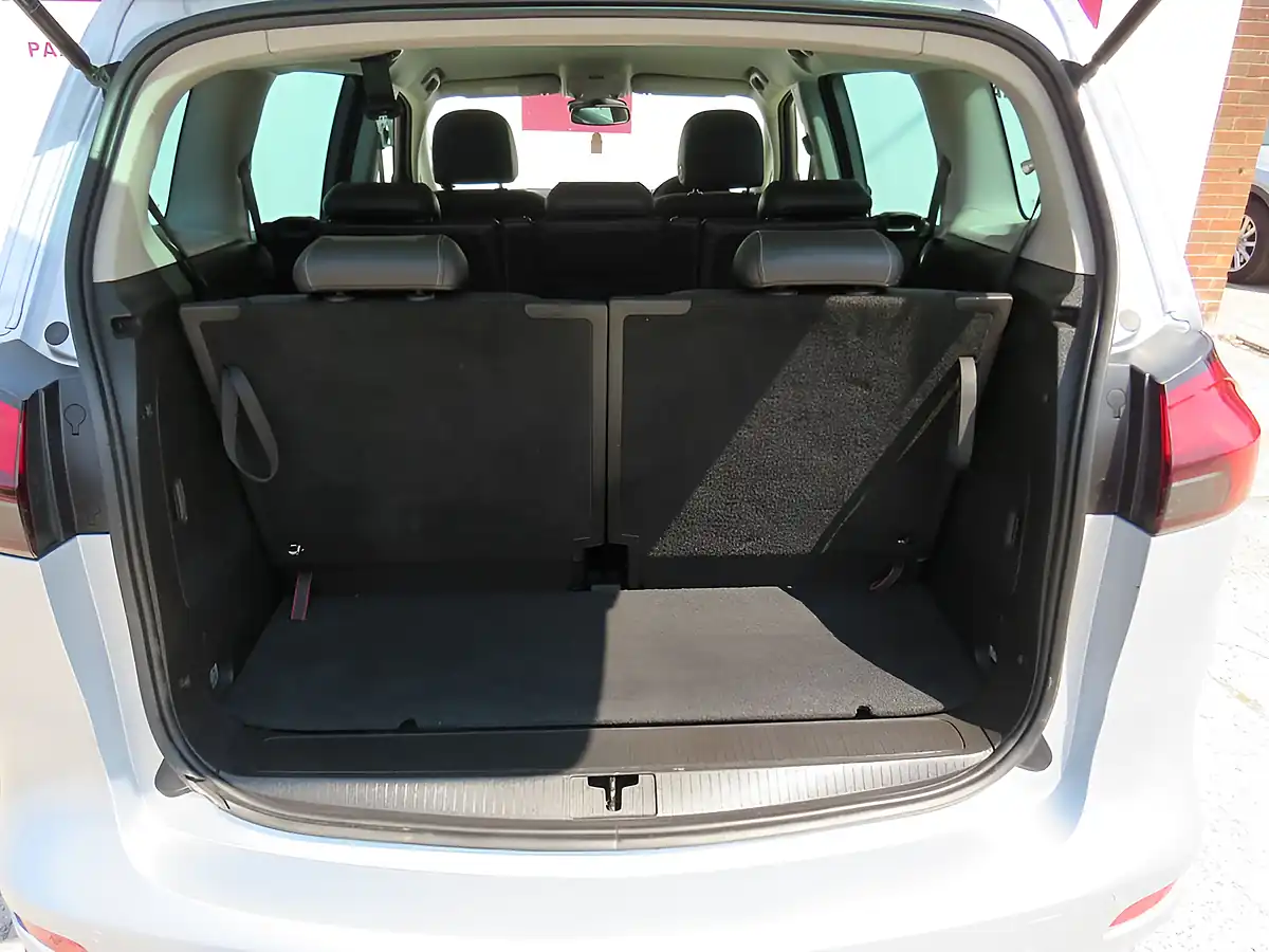 Used 2017 Vauxhall Zafira Tourer Tech Line Nav Silver - Interior and Exterior details 11