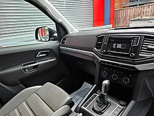 Used 2017 Volkswagen Amarok Highline Black - Interior and Exterior details 11