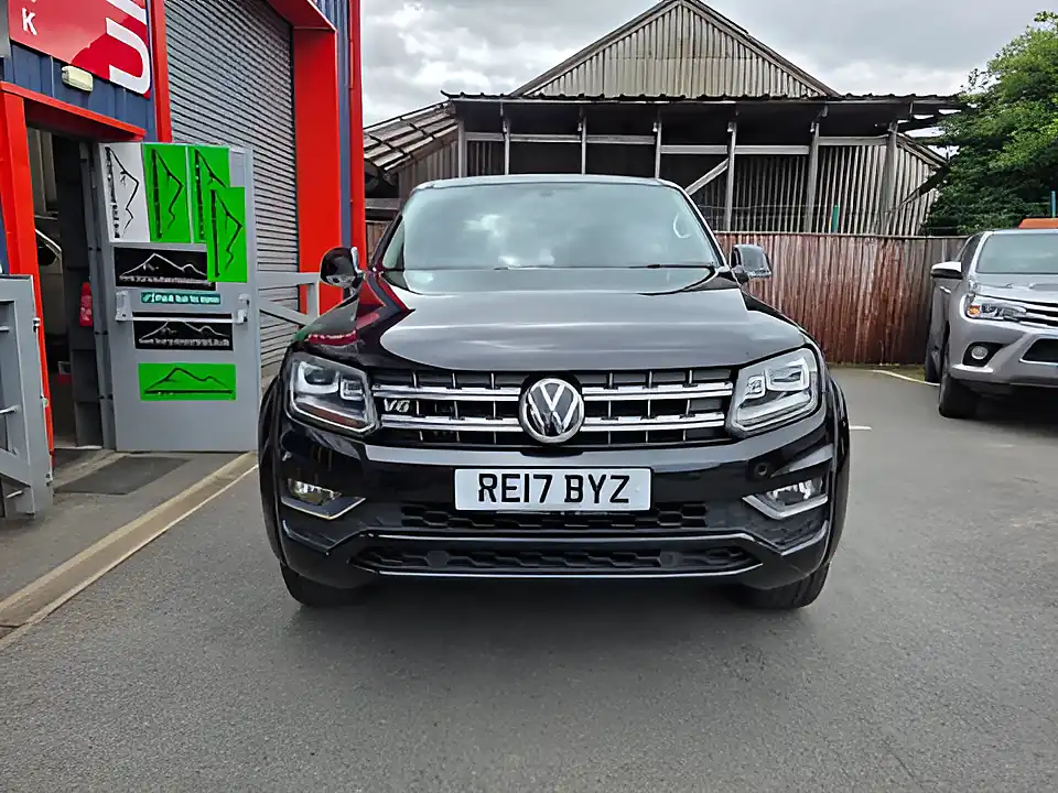 Used 2017 Volkswagen Amarok Highline Black - Interior and Exterior details 2