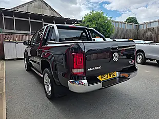 Used 2017 Volkswagen Amarok Highline Black - Interior and Exterior details 6