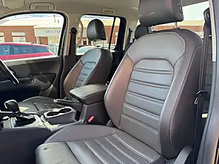 Used 2017 Volkswagen Amarok Highline Deep Black - Interior and Exterior details 15