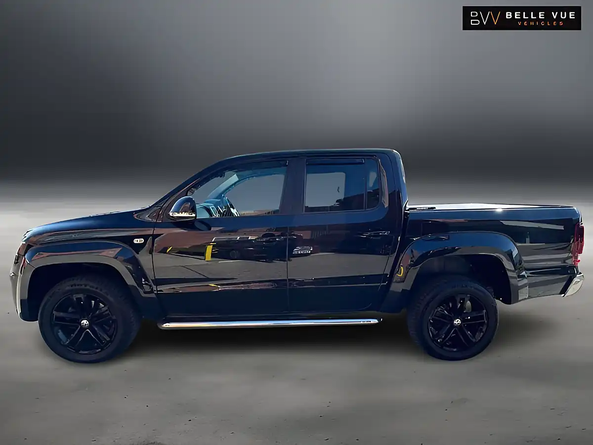 Used 2017 Volkswagen Amarok Highline Deep Black - Interior and Exterior details 7