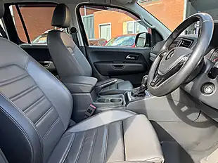 Used 2017 Volkswagen Amarok Highline Deep Black - Interior and Exterior details 12